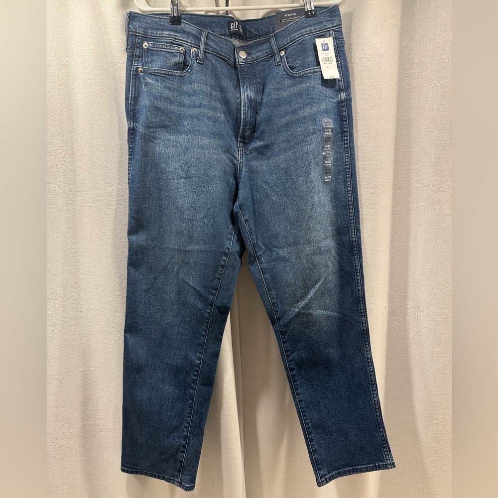 GAP Women's Straight Leg Jeans in Medium Blue Wash